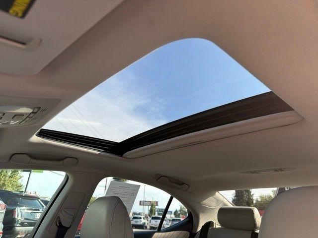 Lexus IS 350  2011