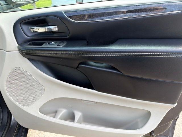 Chrysler Town & Country  2015