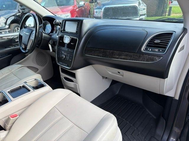 Chrysler Town & Country  2015