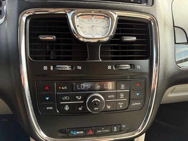 Chrysler Town & Country  2015