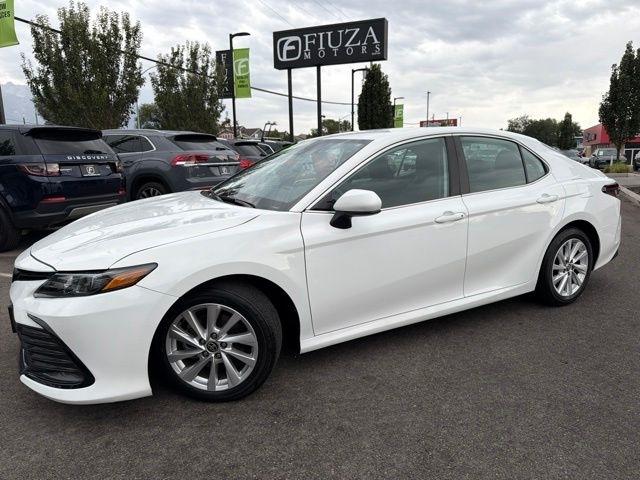 Toyota Camry  2023