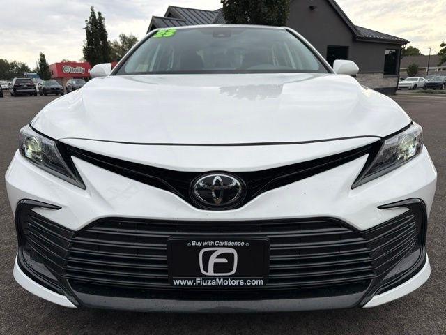 Toyota Camry  2023