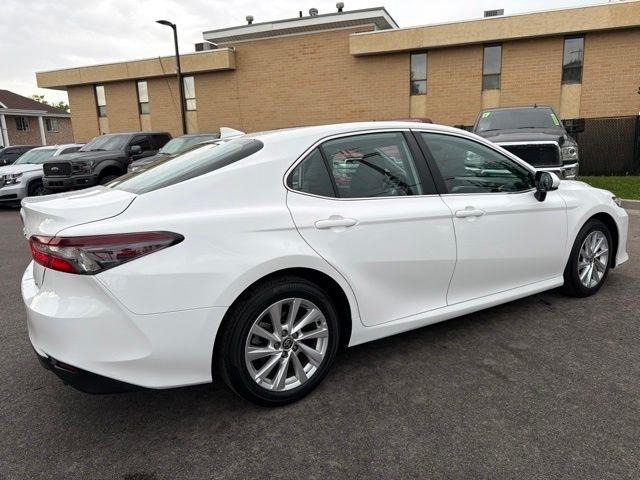 Toyota Camry  2023