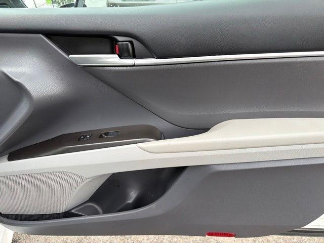 Toyota Camry  2023