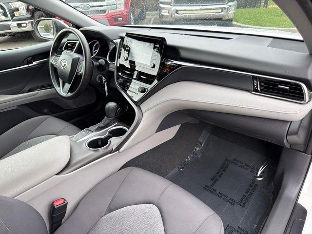 Toyota Camry  2023