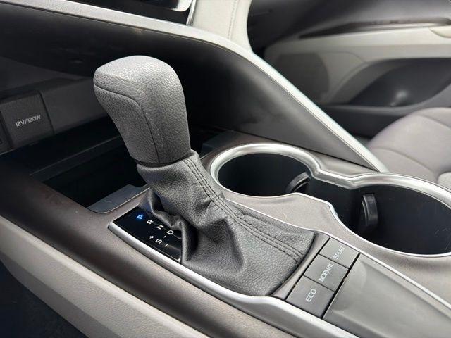 Toyota Camry  2023