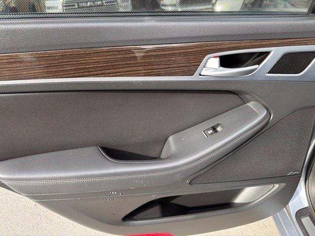 Genesis G80  2017
