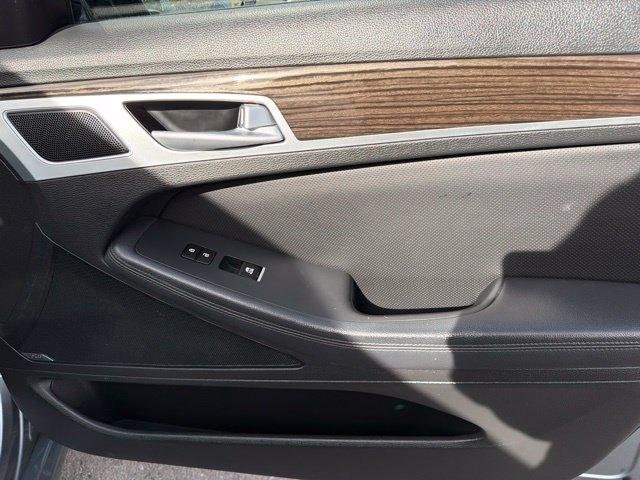Genesis G80  2017