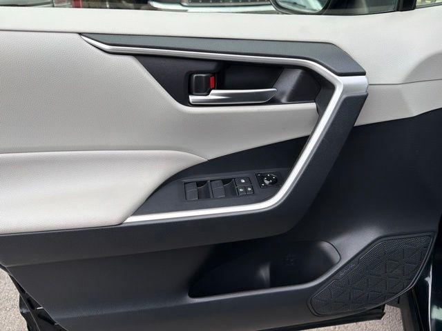 Toyota RAV4  2019