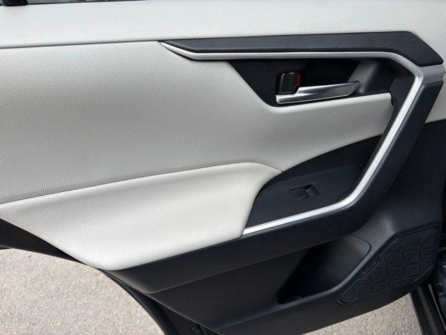 Toyota RAV4  2019