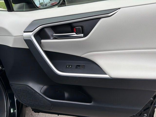Toyota RAV4  2019