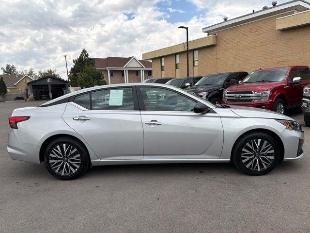 Nissan Altima  2025