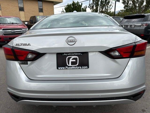 Nissan Altima  2025