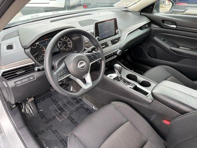 Nissan Altima  2025