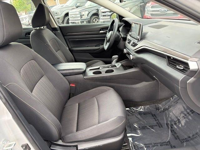 Nissan Altima  2025