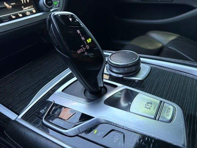 BMW 7 Series  2019