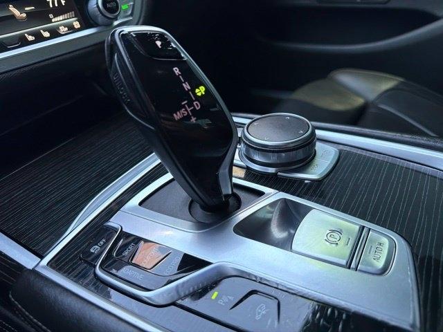 BMW 7 Series  2019