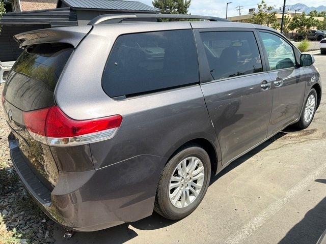 Toyota Sienna  2014