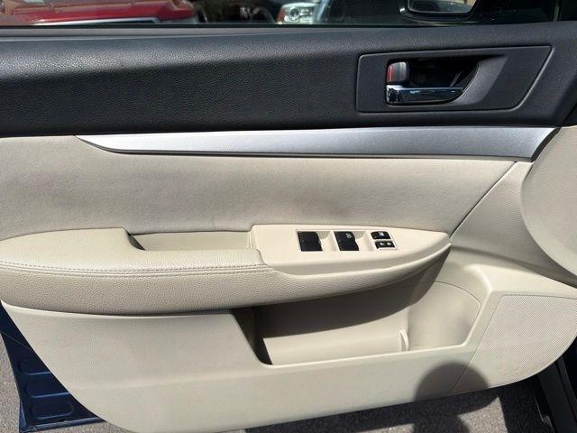 Subaru Outback  2010
