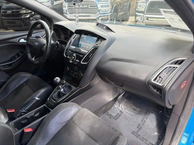 Ford Focus  2016
