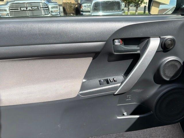 Scion tC  2012
