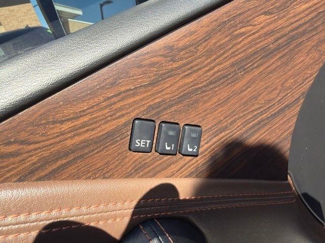 Nissan Armada  2020