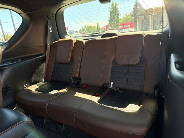 Nissan Armada  2020