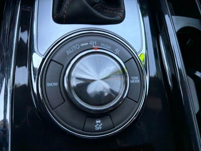 Nissan Armada  2020