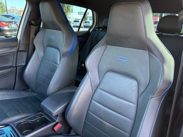 Volkswagen Golf R  2024