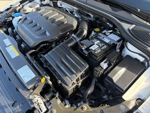 Volkswagen Golf R  2024