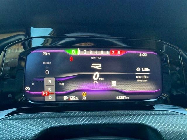 Volkswagen Golf R  2024