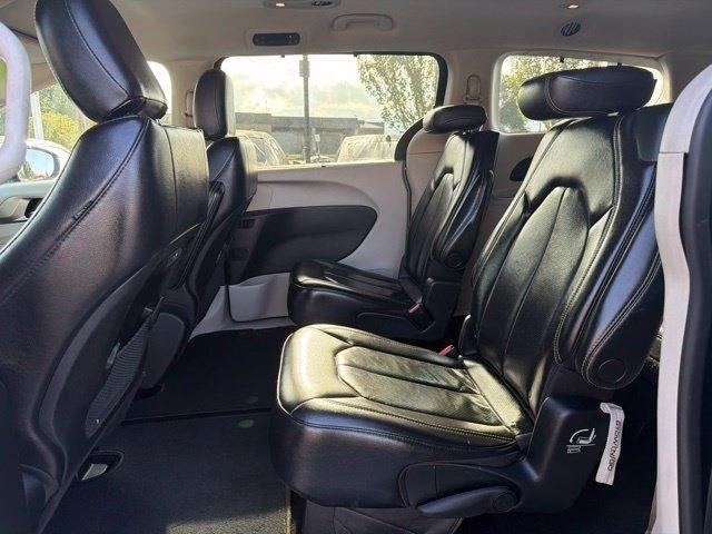 Chrysler Pacifica  2022