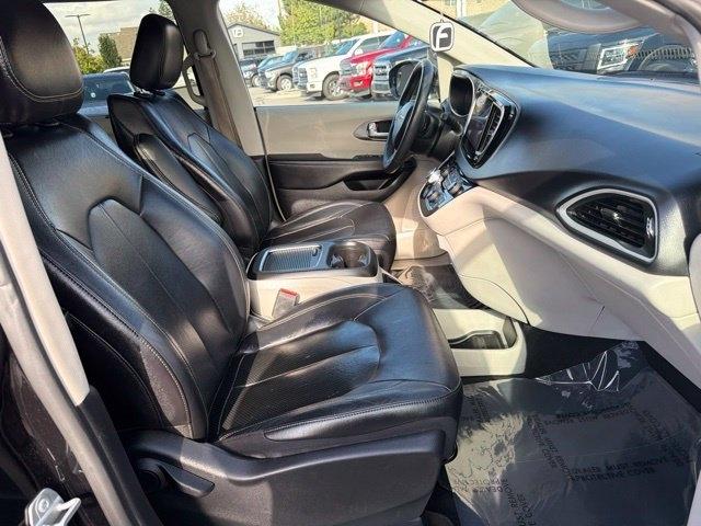 Chrysler Pacifica  2022
