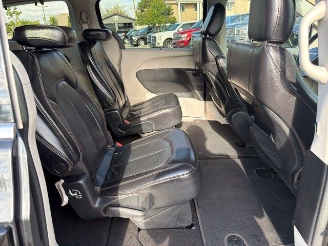 Chrysler Pacifica  2022