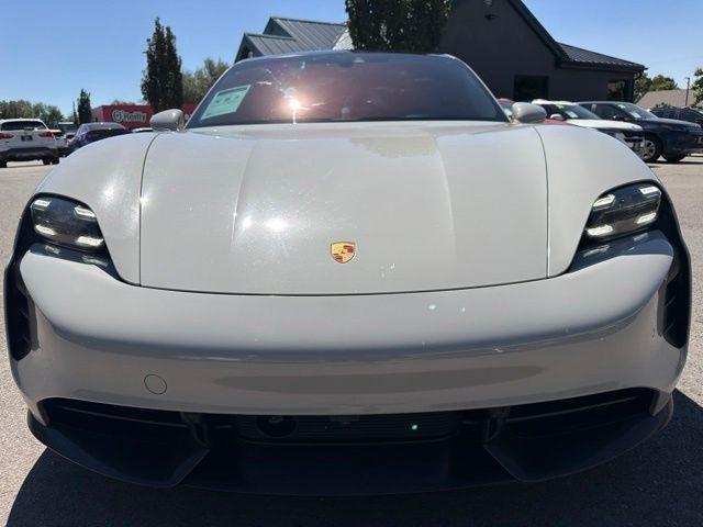 Porsche Taycan  2021