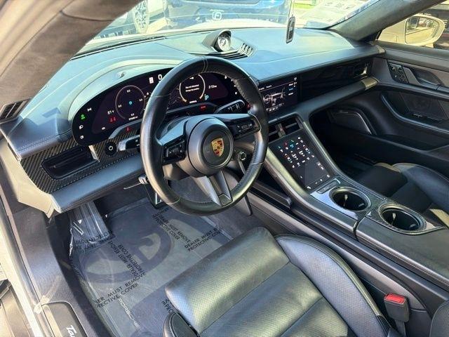 Porsche Taycan  2021