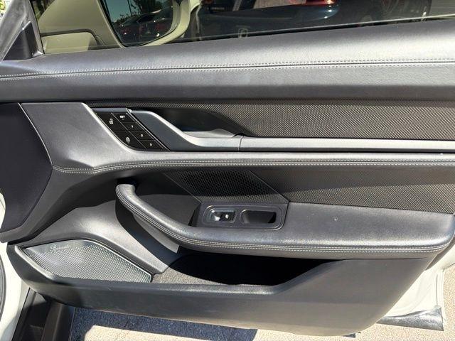 Porsche Taycan  2021