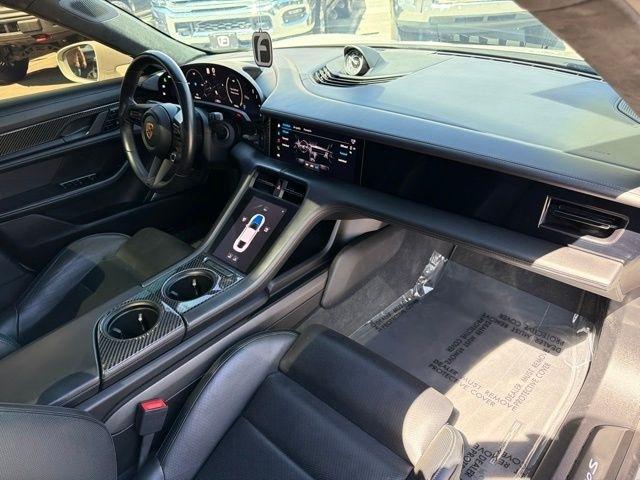 Porsche Taycan  2021