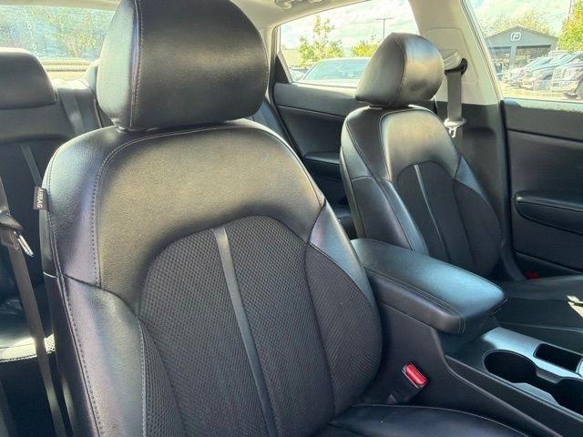 Kia Optima  2019