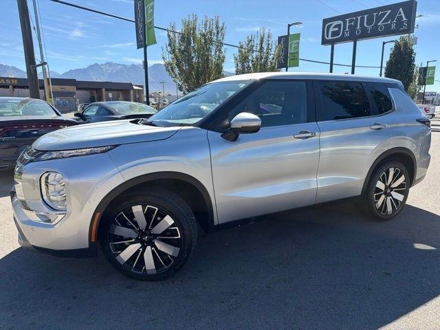 Mitsubishi Outlander  2025