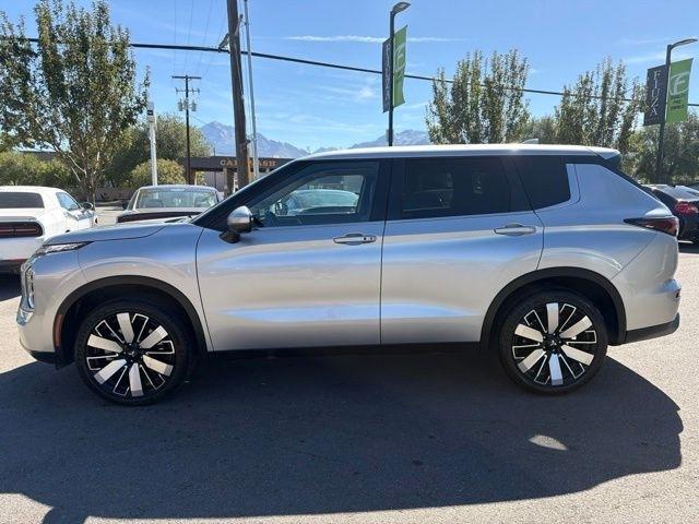 Mitsubishi Outlander  2025