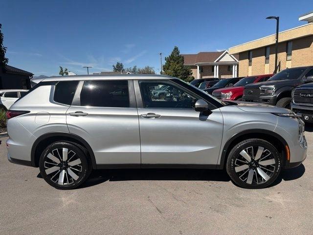 Mitsubishi Outlander  2025