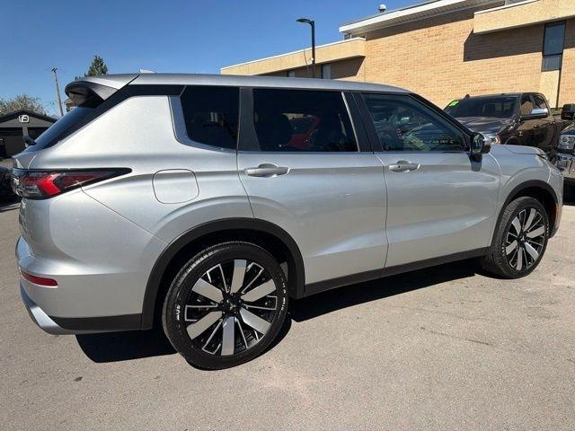 Mitsubishi Outlander  2025