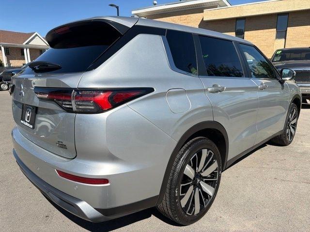 Mitsubishi Outlander  2025