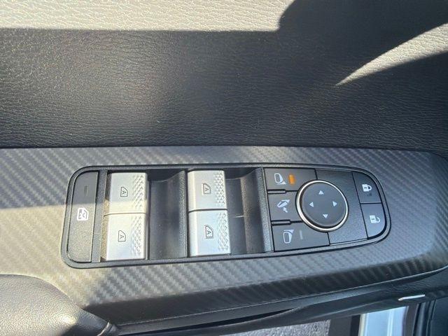 Mitsubishi Outlander  2025