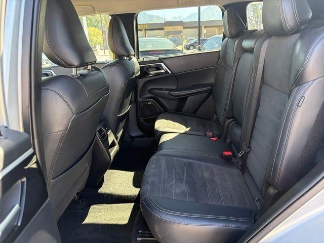 Mitsubishi Outlander  2025