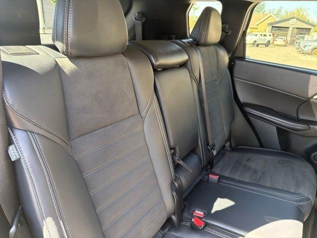 Mitsubishi Outlander  2025