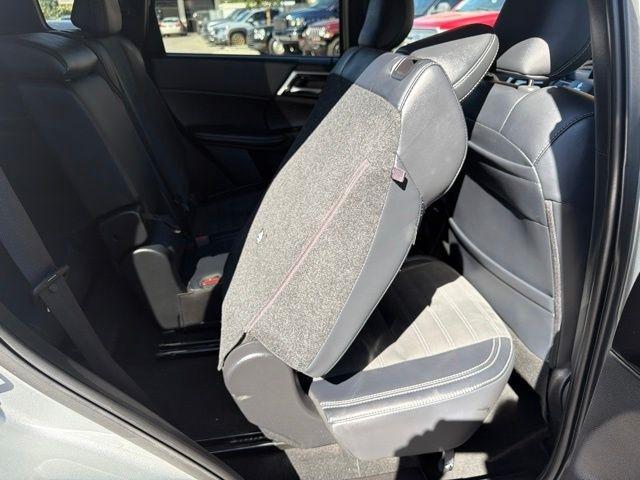 Mitsubishi Outlander  2025