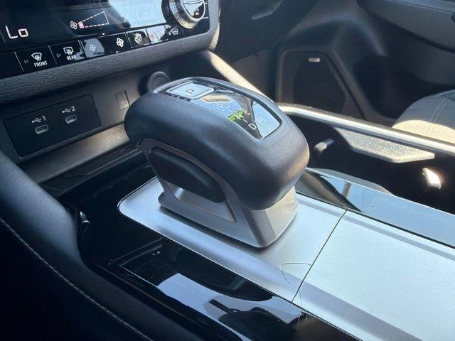 Mitsubishi Outlander  2025