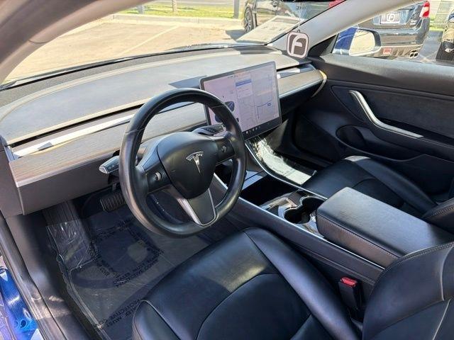 Tesla Model 3  2018